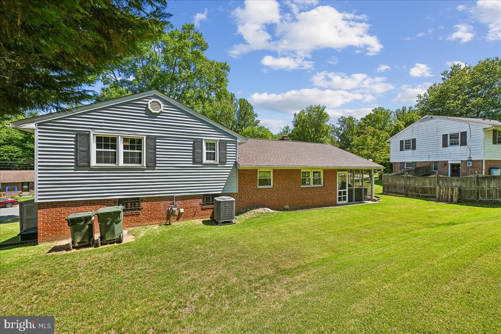 5643 INVERCHAPEL ROAD