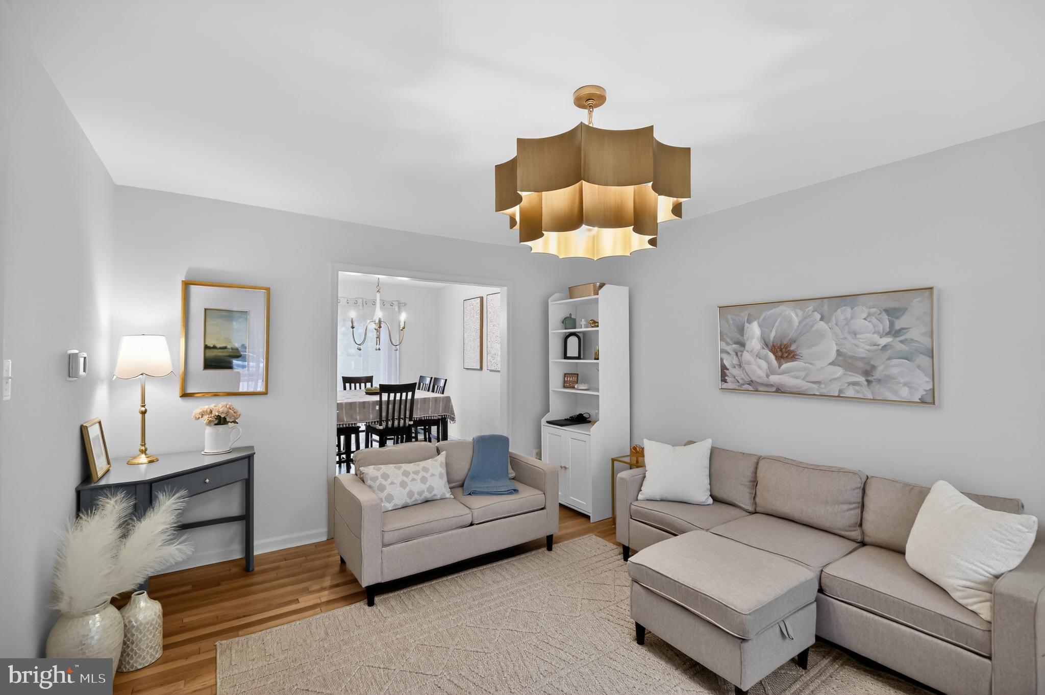 6027 QUEENSTON STREET