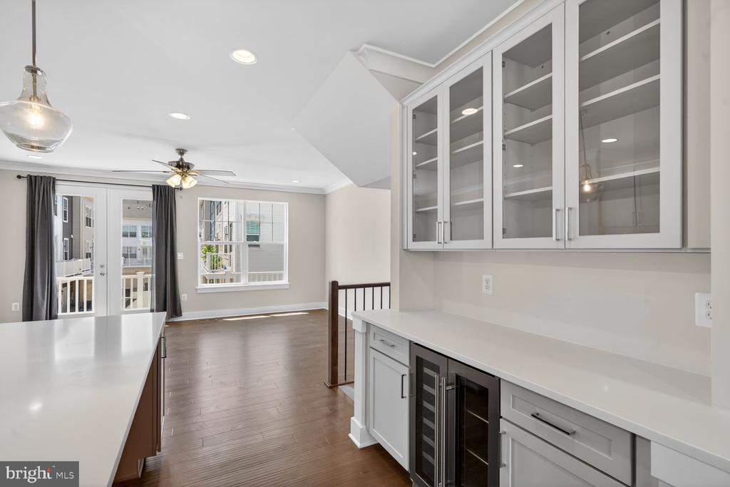 5128 RIDGEVIEW RETREAT