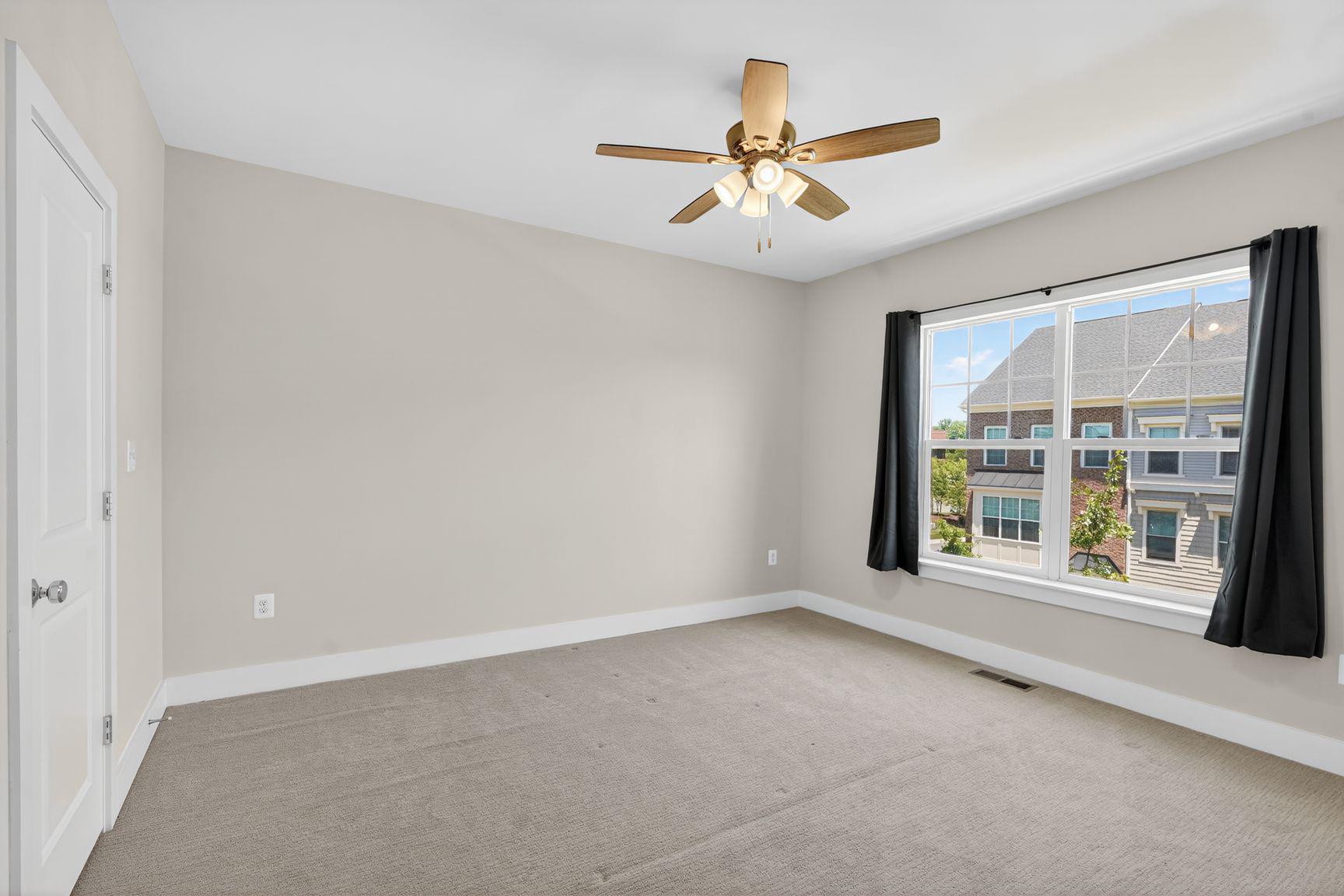 5128 RIDGEVIEW RETREAT