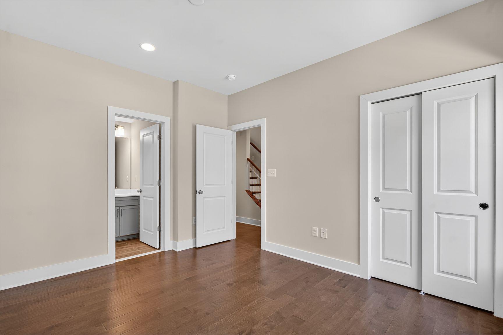 5128 RIDGEVIEW RETREAT