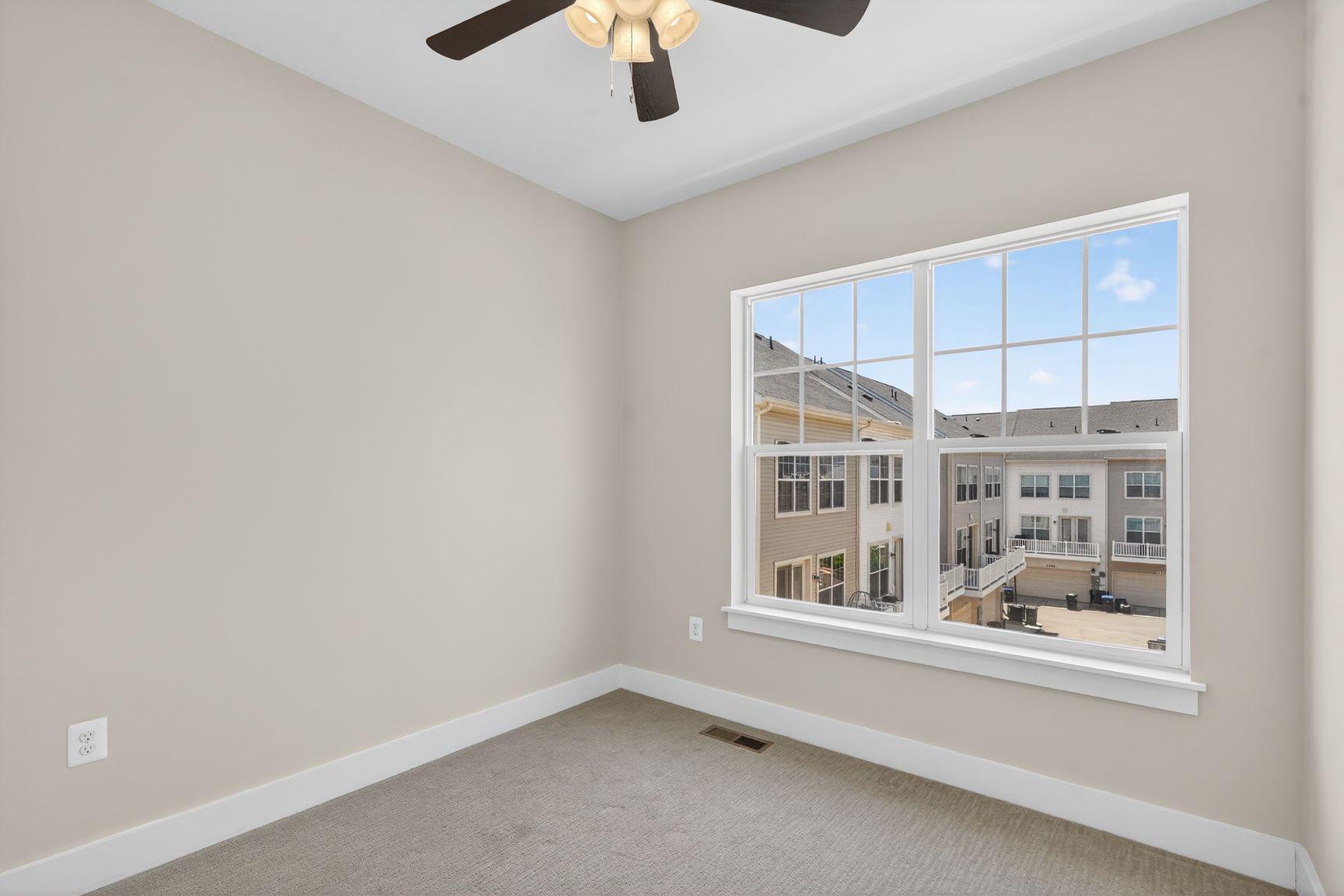 5128 RIDGEVIEW RETREAT
