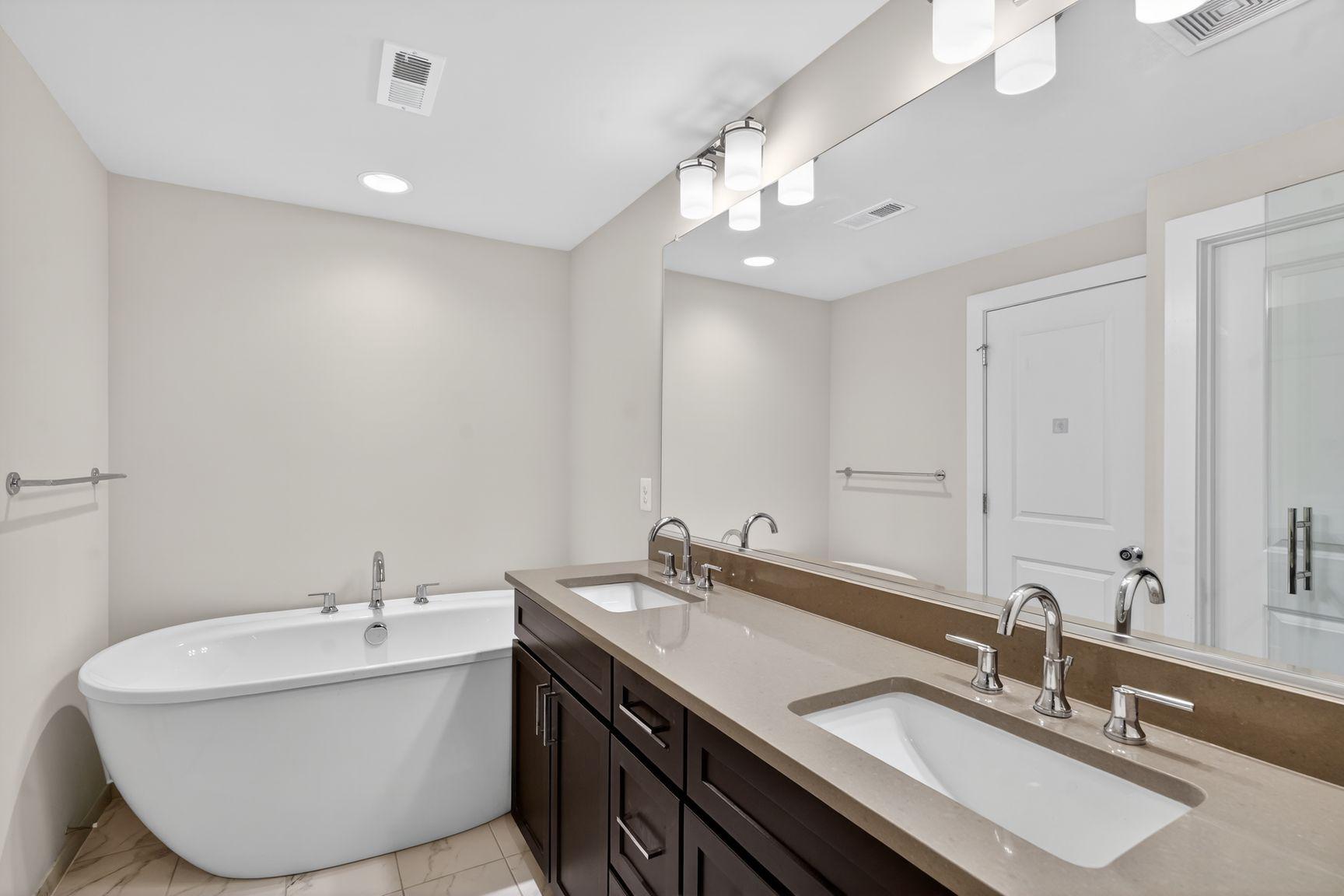 5128 RIDGEVIEW RETREAT