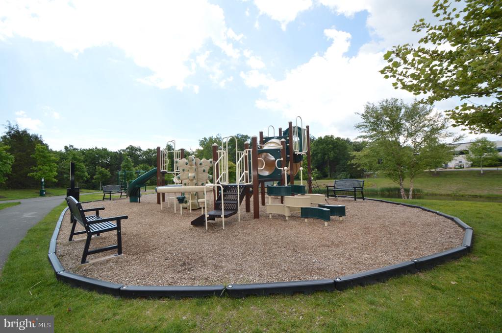5128 RIDGEVIEW RETREAT