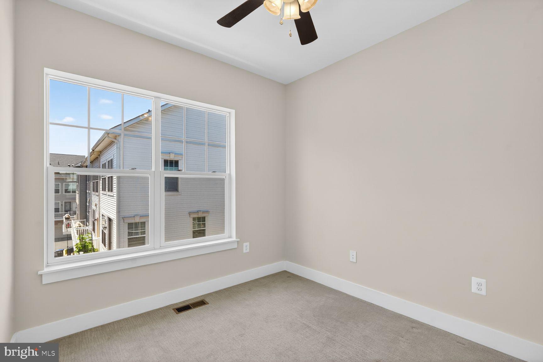 5128 RIDGEVIEW RETREAT