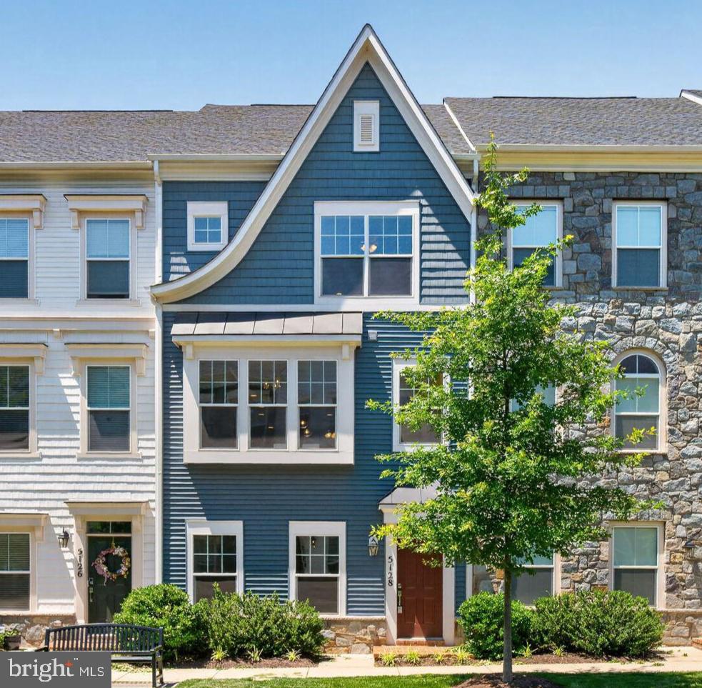 5128 RIDGEVIEW RETREAT