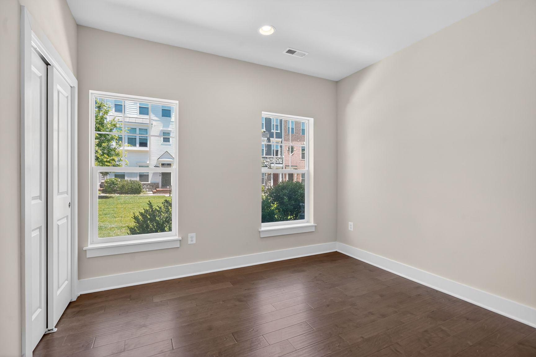 5128 RIDGEVIEW RETREAT