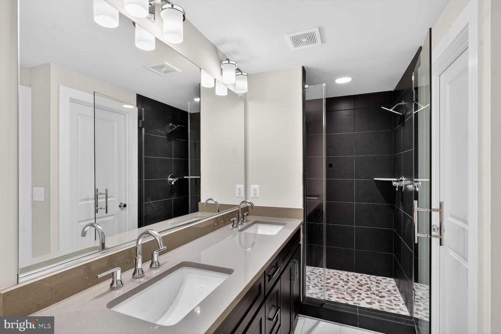 5128 RIDGEVIEW RETREAT