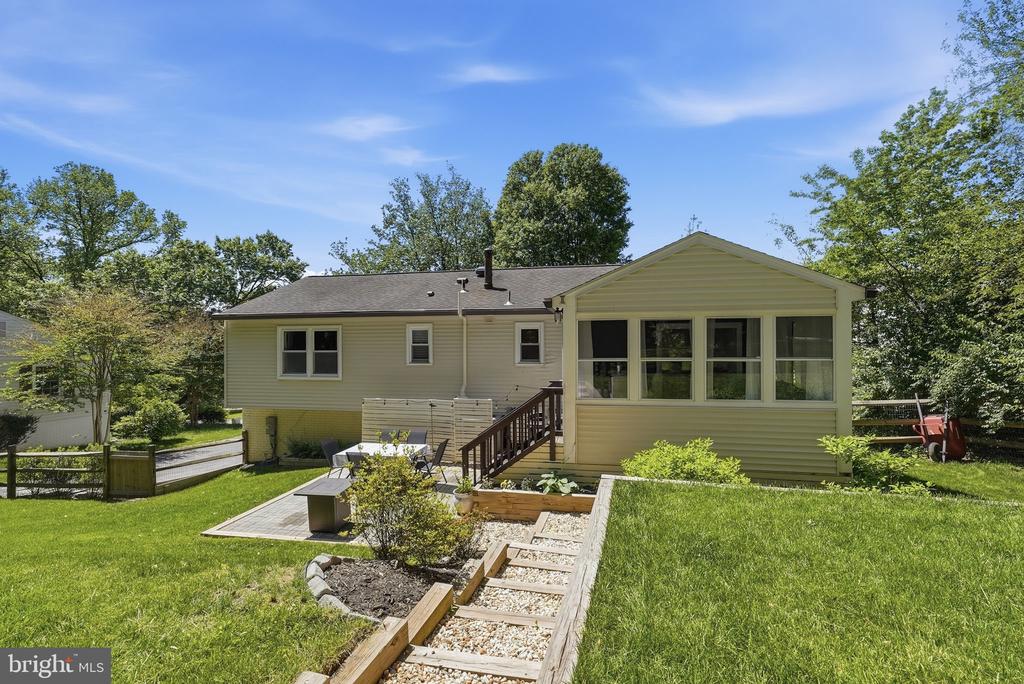 1811 CRANBERRY LANE