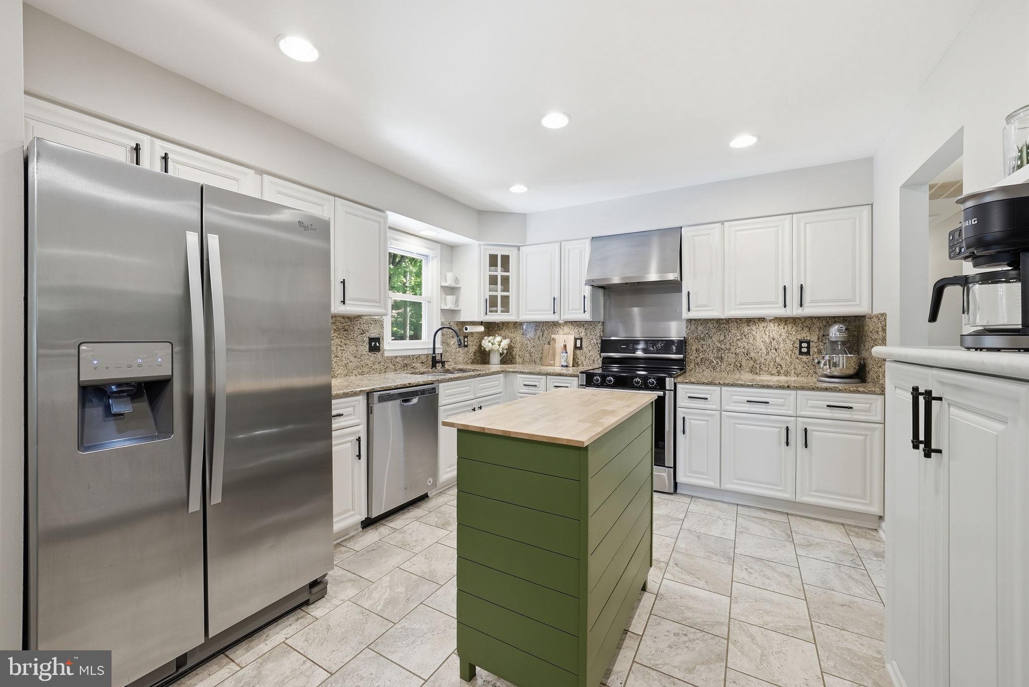 1811 CRANBERRY LANE