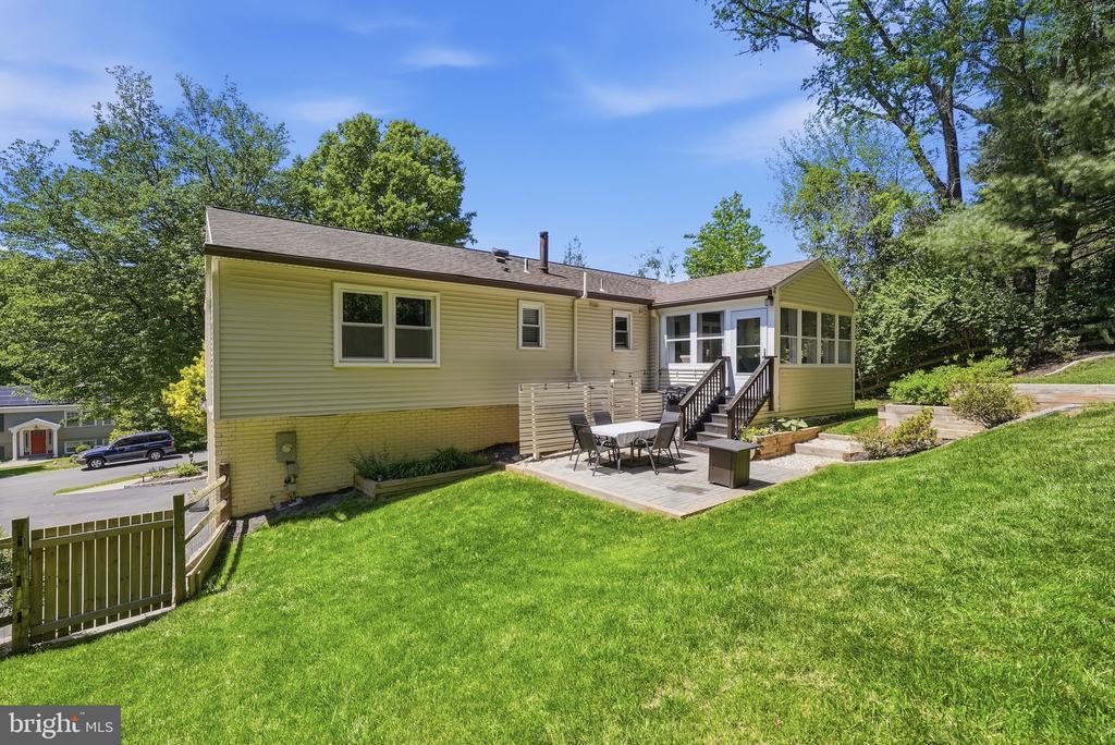 1811 CRANBERRY LANE