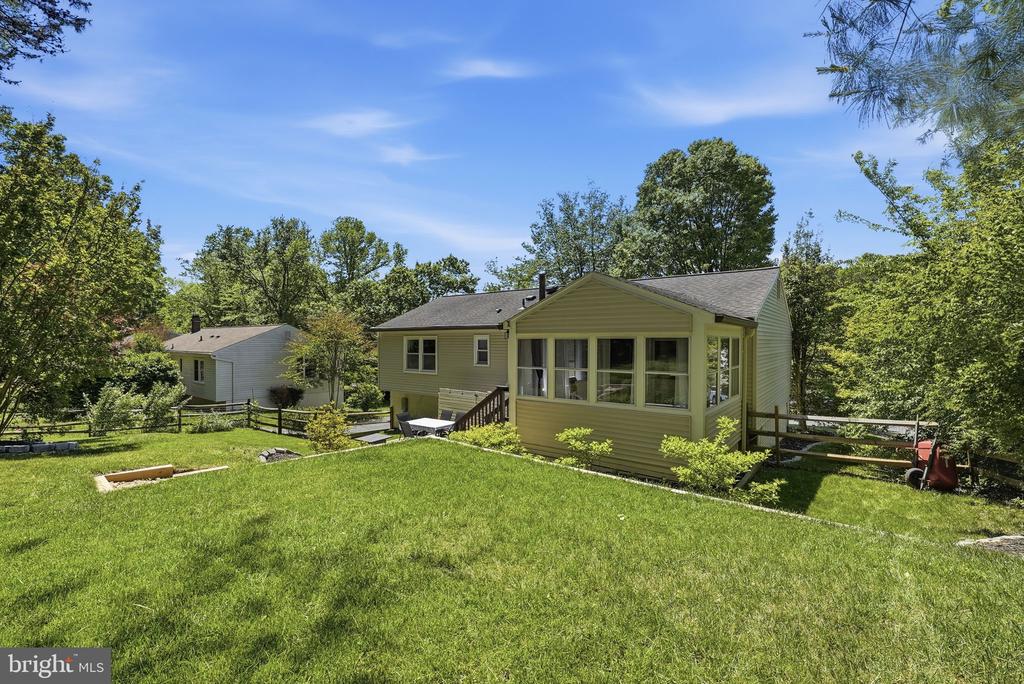 1811 CRANBERRY LANE