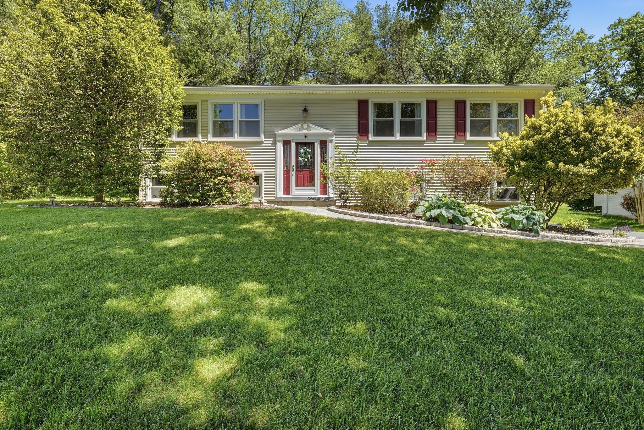 1811 CRANBERRY LANE