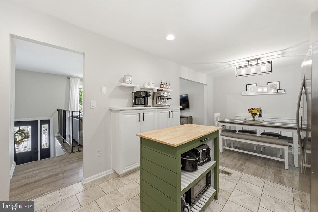1811 CRANBERRY LANE