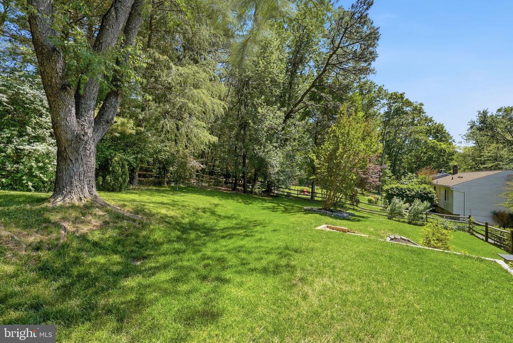 1811 CRANBERRY LANE