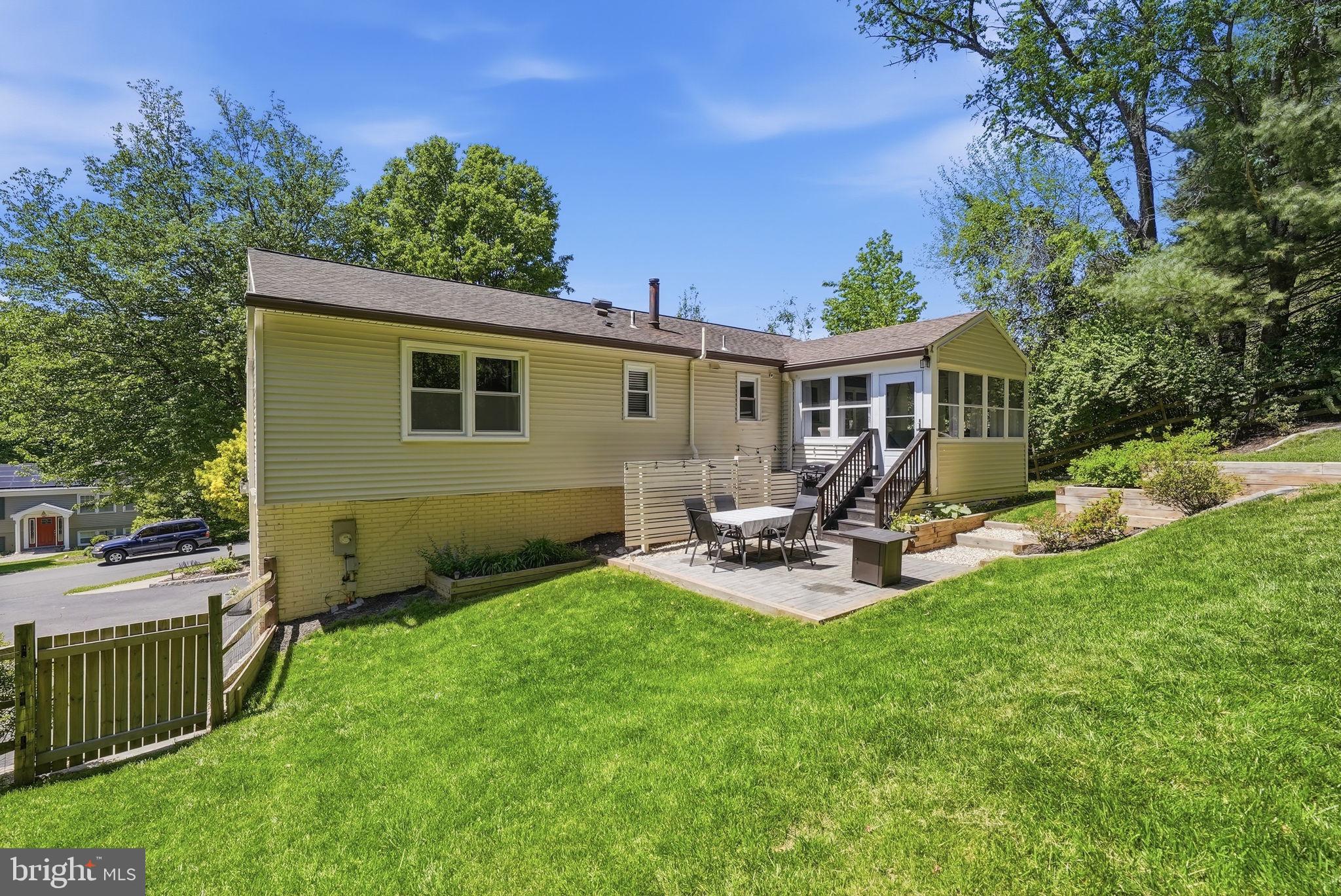1811 CRANBERRY LANE