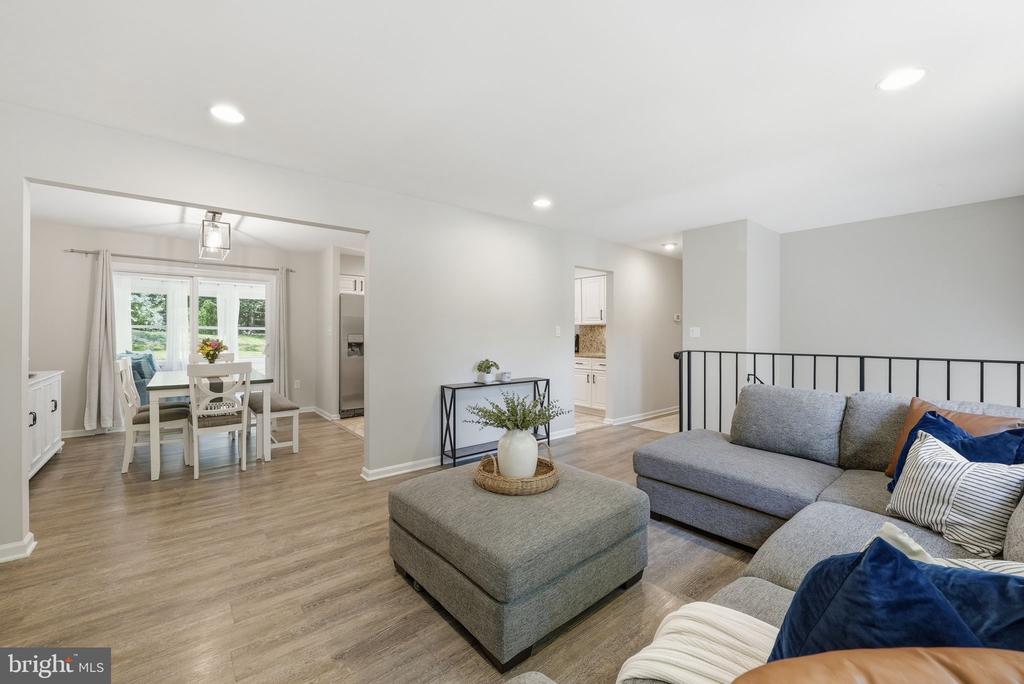 1811 CRANBERRY LANE