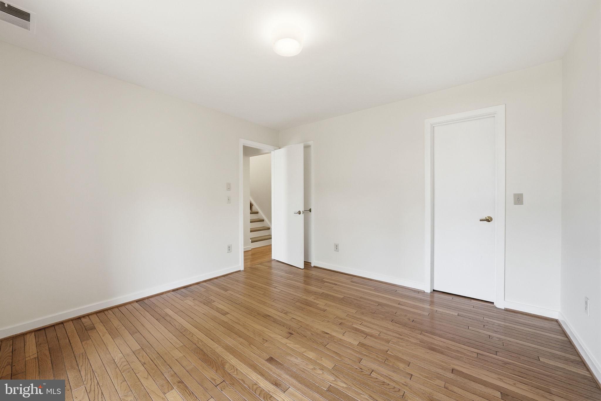 11124 GLADE DRIVE