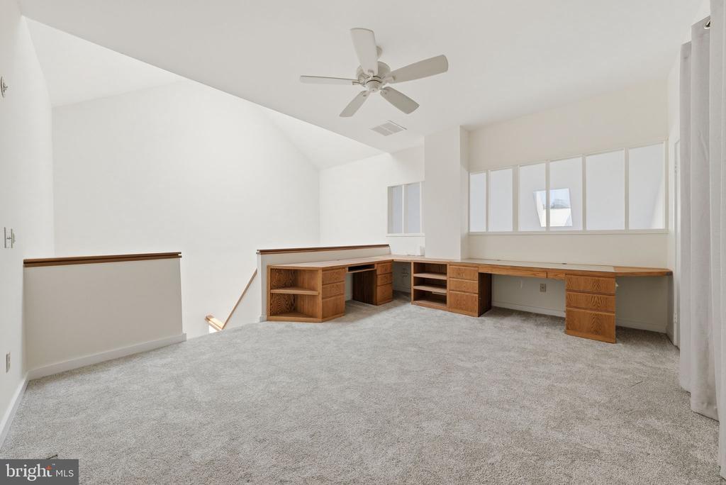 11124 GLADE DRIVE