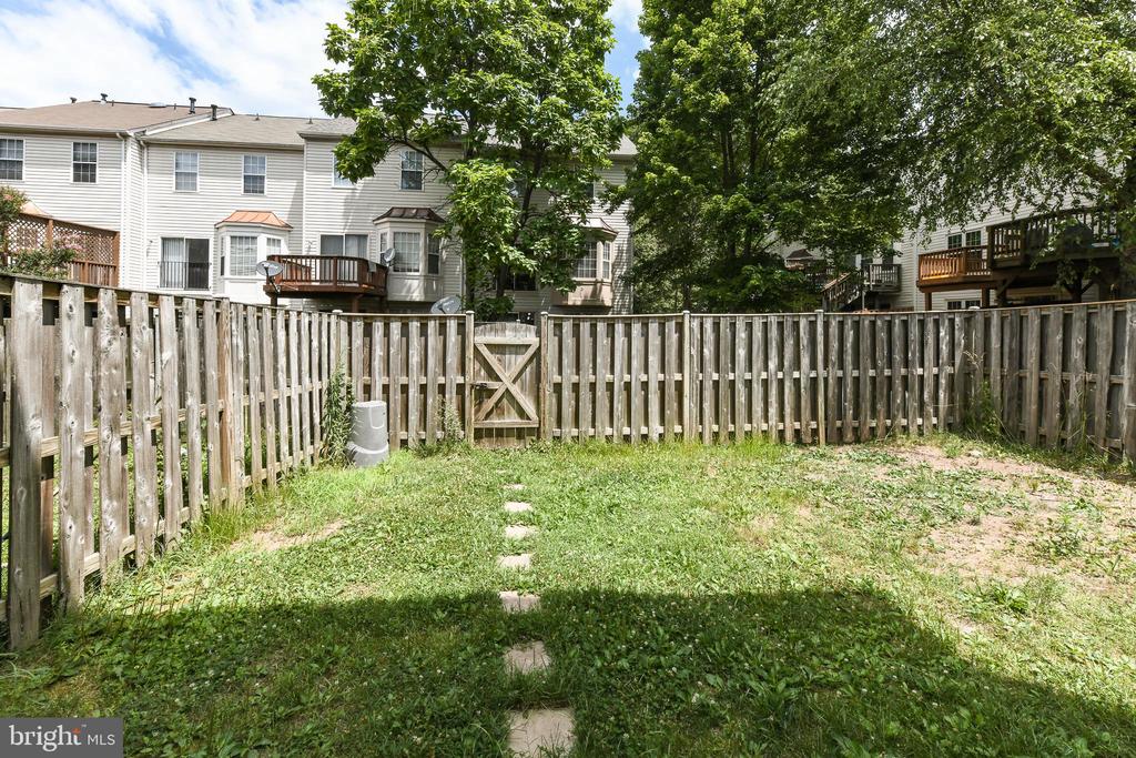 13100 WATCHWOOD LANE