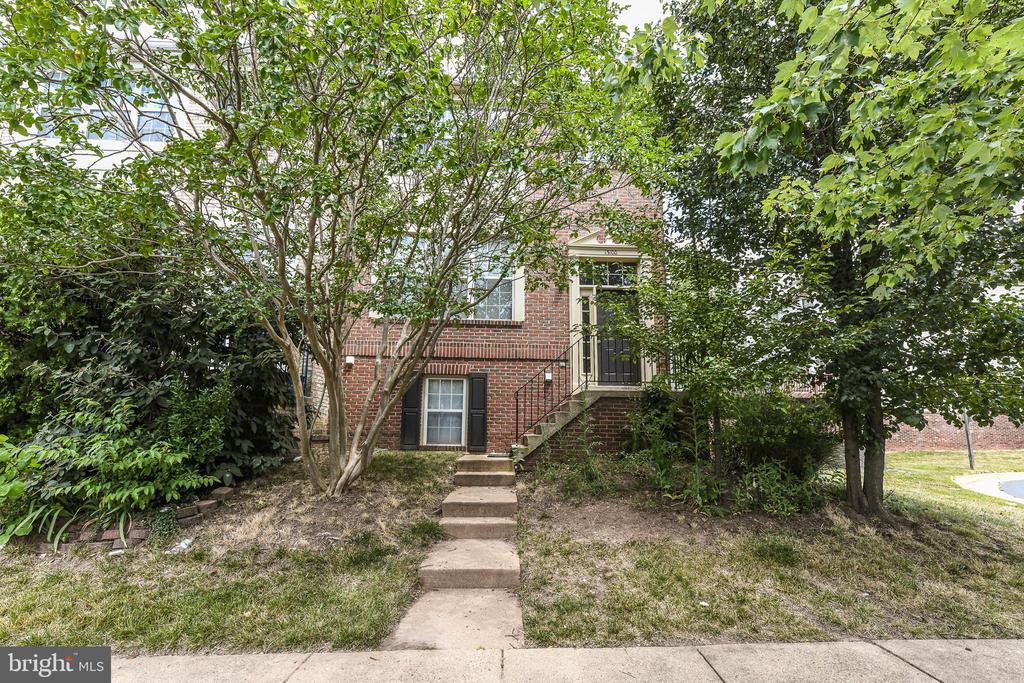 13100 WATCHWOOD LANE