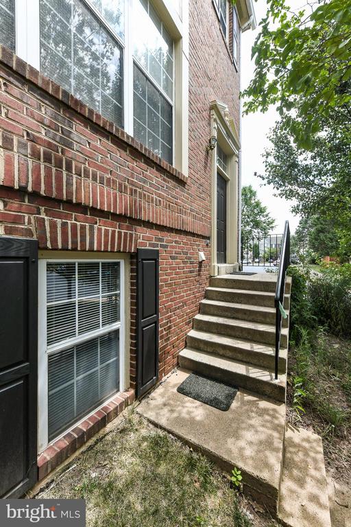 13100 WATCHWOOD LANE