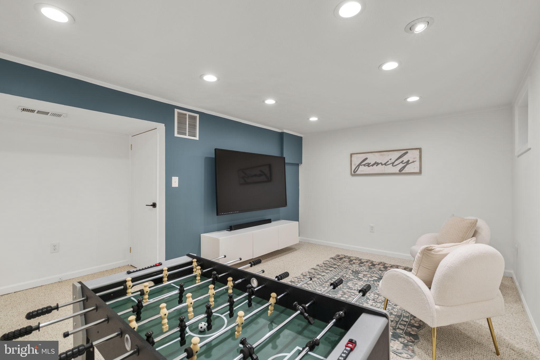 11854 SAINT TRINIANS COURT