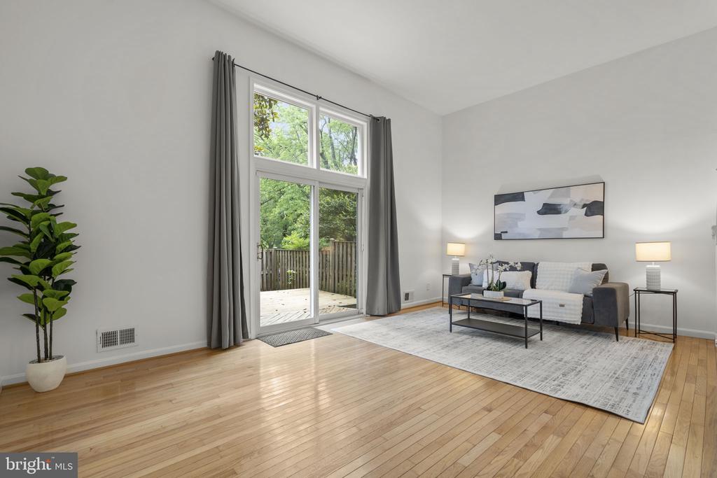 11854 SAINT TRINIANS COURT
