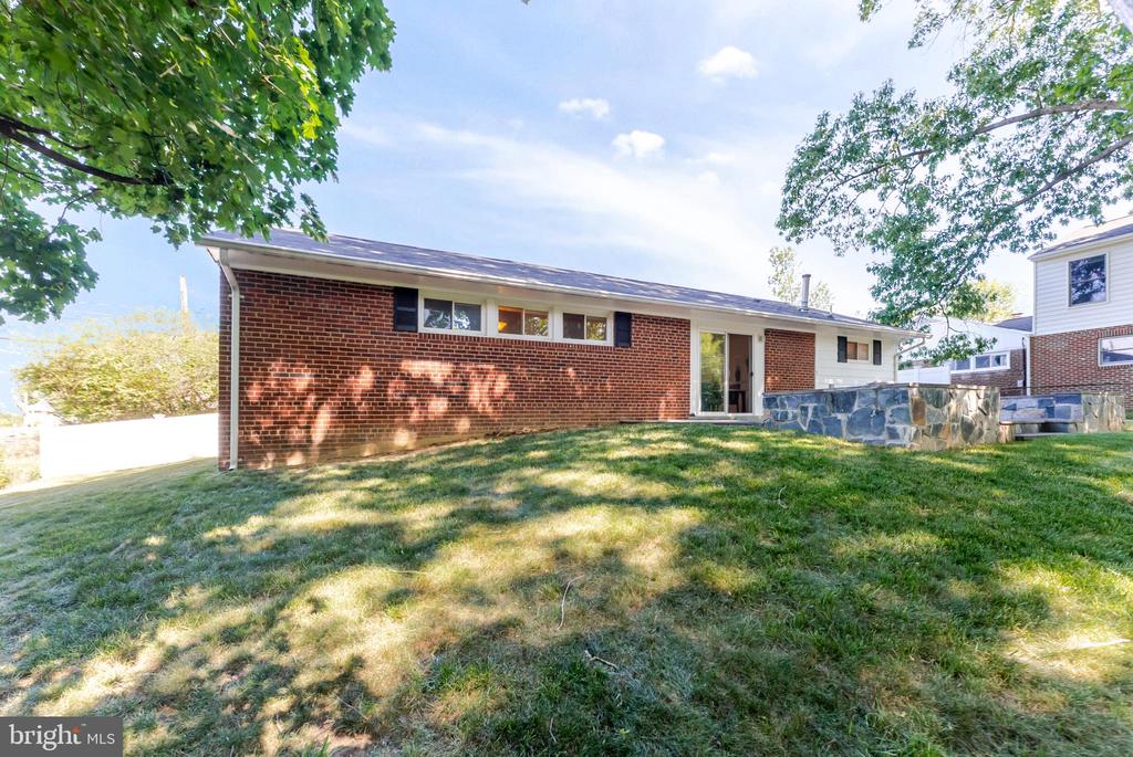 5825 ATTEENTEE ROAD