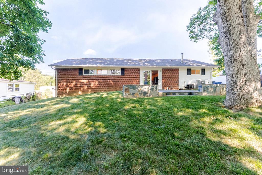 5825 ATTEENTEE ROAD