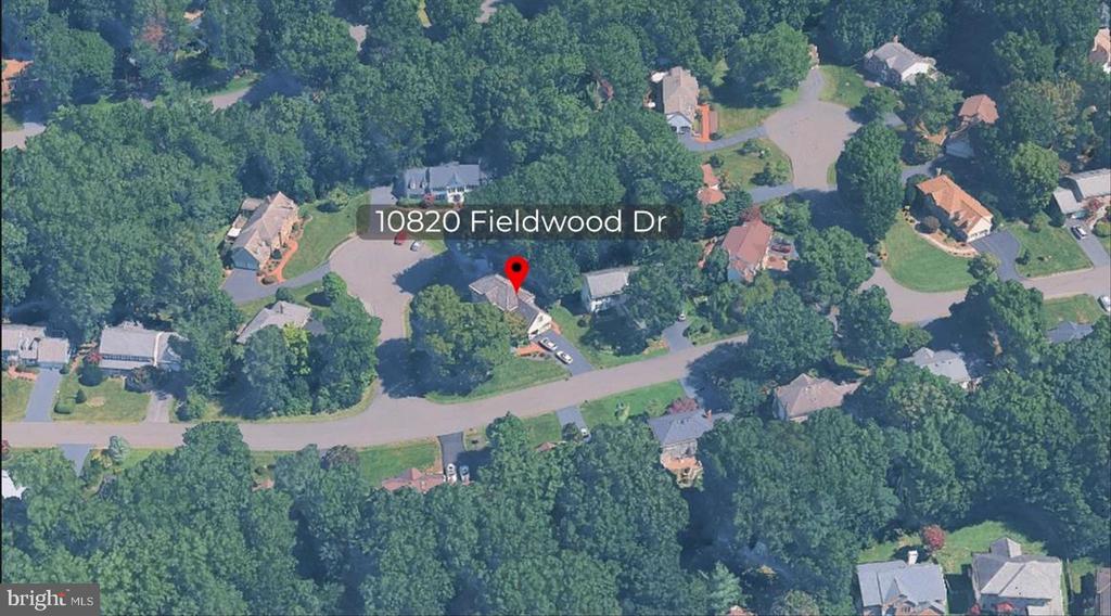 10820 FIELDWOOD DRIVE