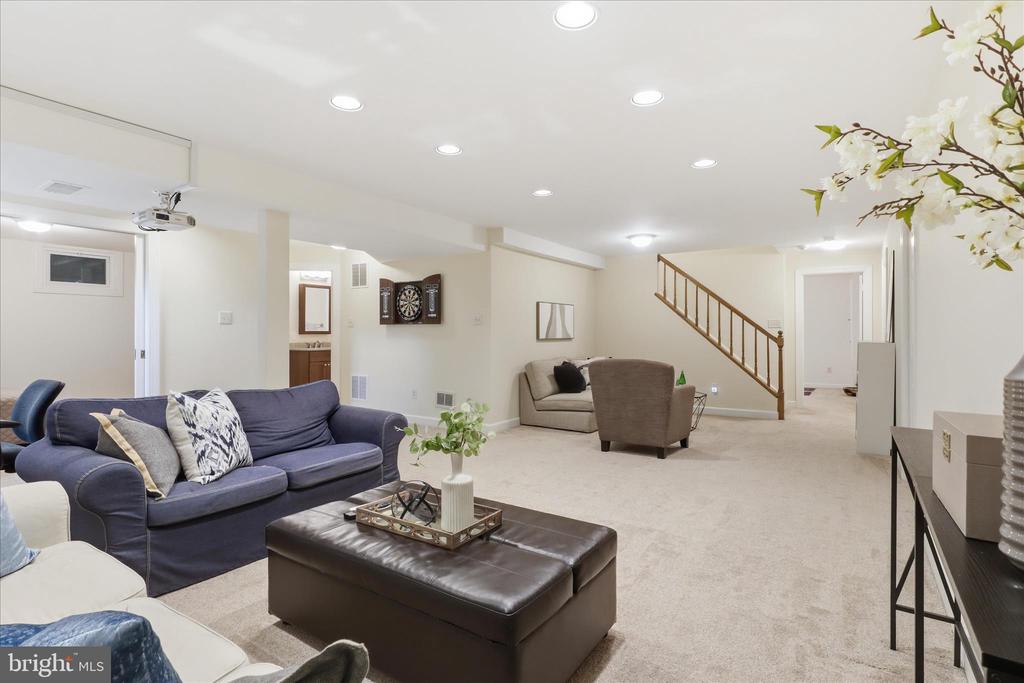 10820 FIELDWOOD DRIVE