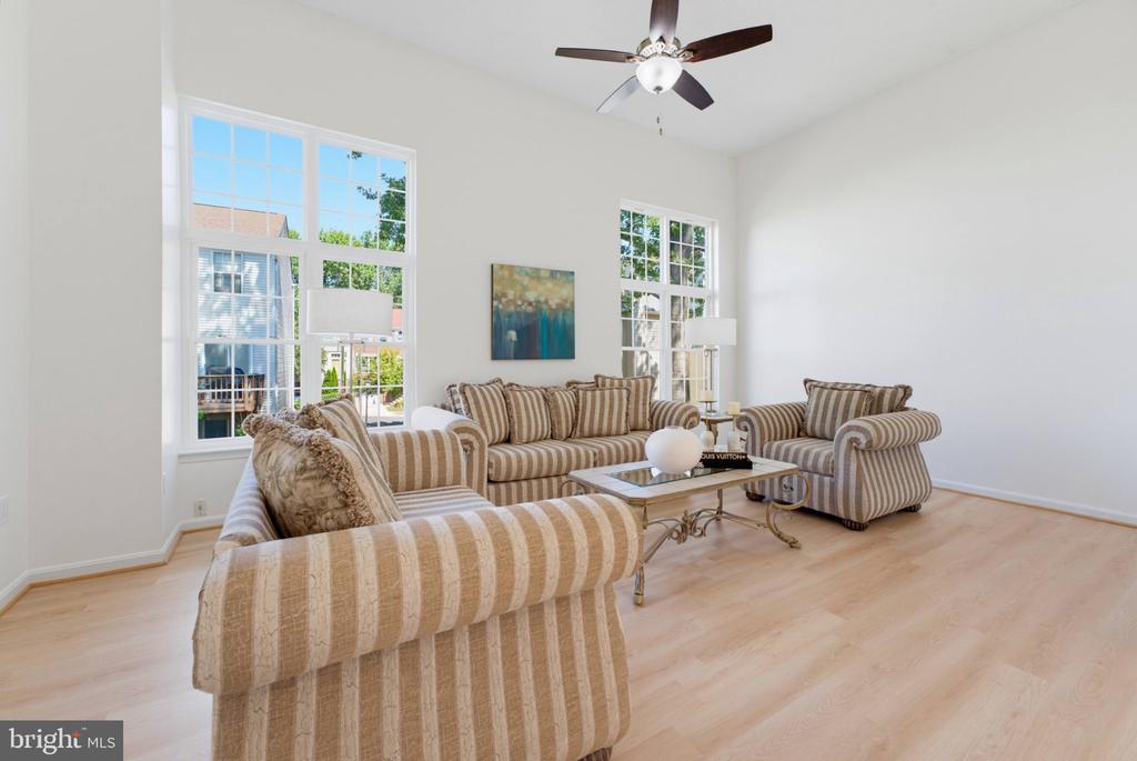 5849 WYE OAK COMMONS COURT