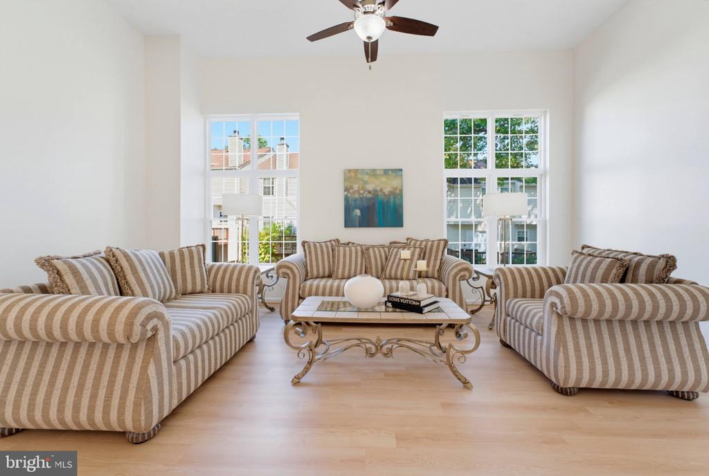 5849 WYE OAK COMMONS COURT
