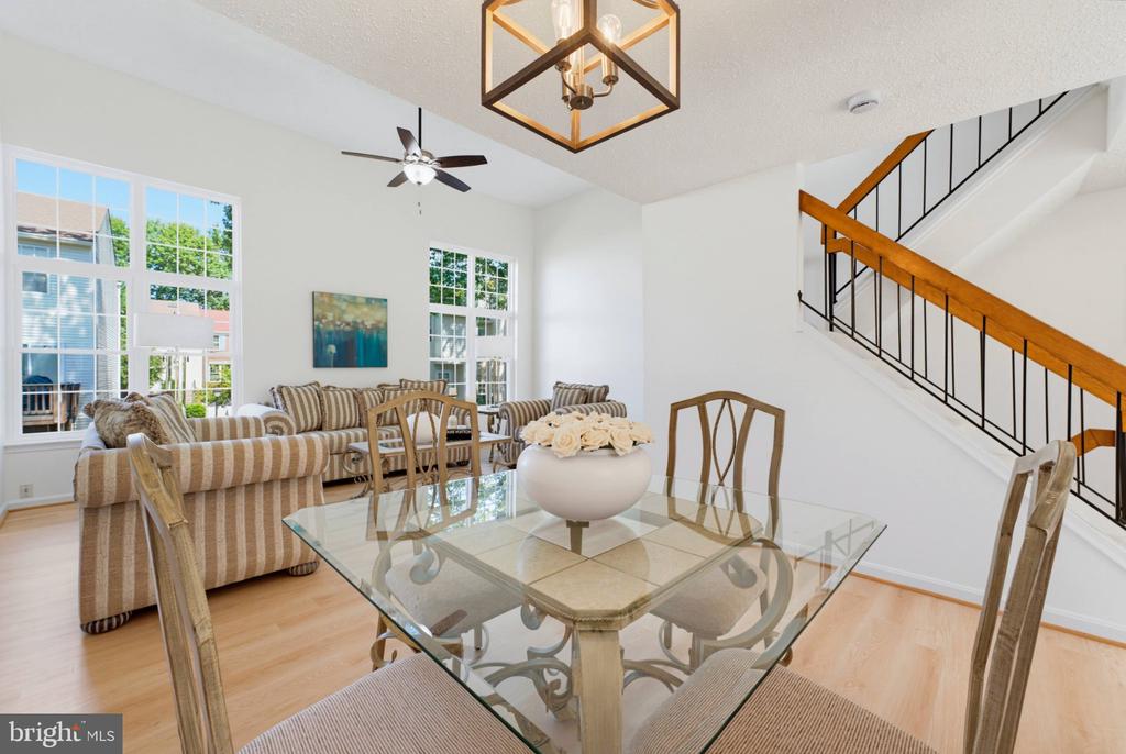 5849 WYE OAK COMMONS COURT