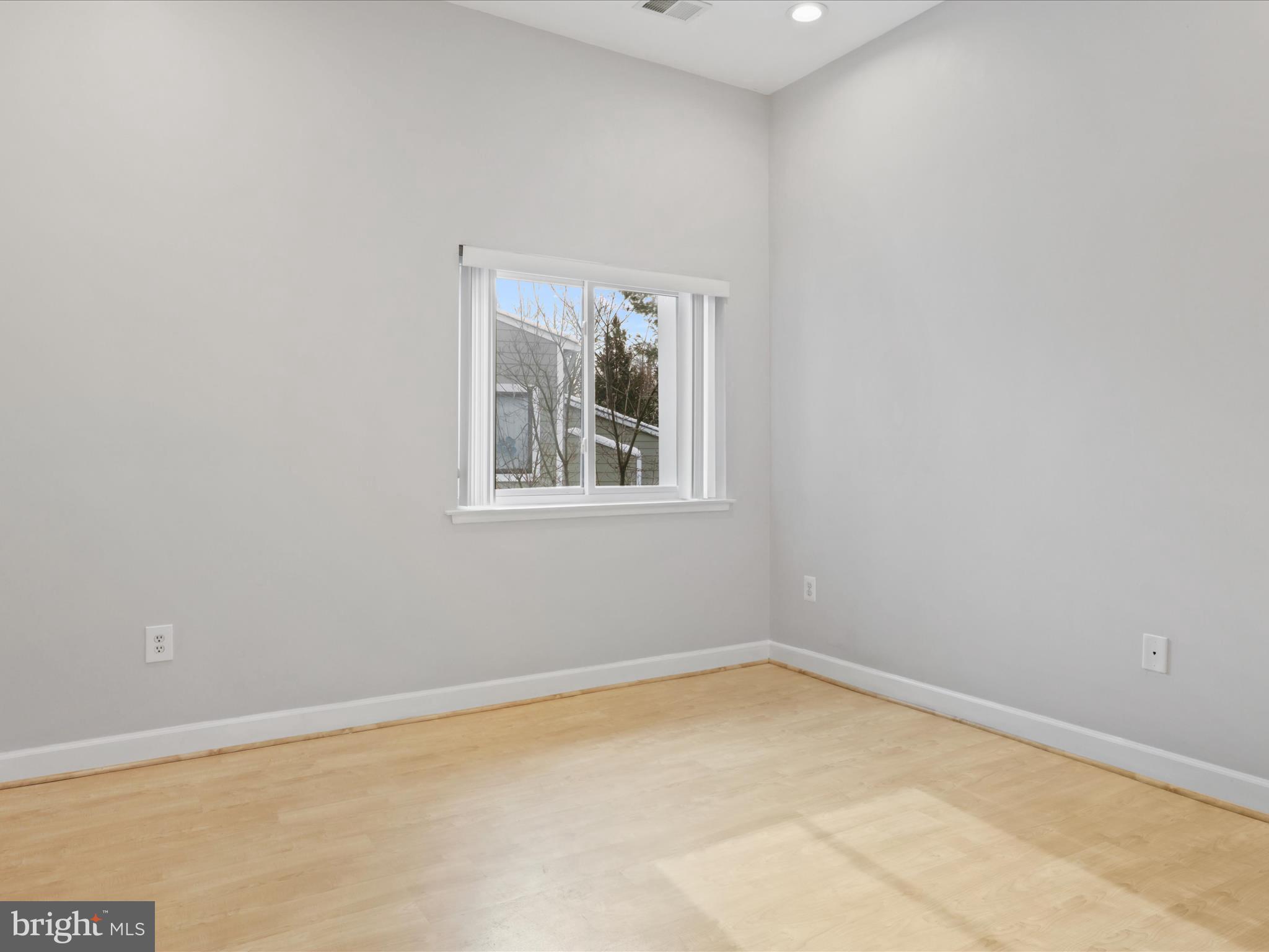 1911 VILLARIDGE DRIVE B 1911B