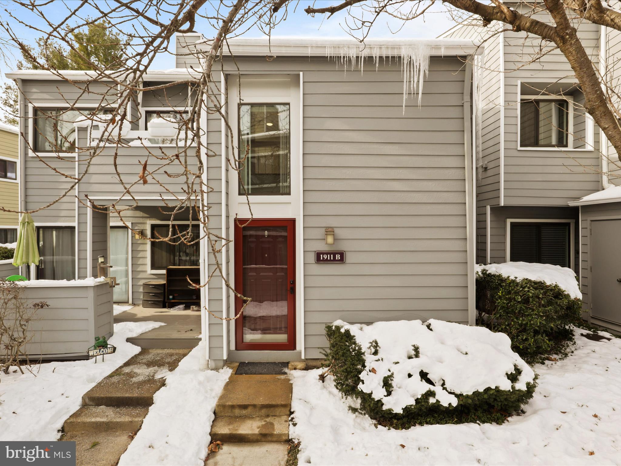 1911 VILLARIDGE DRIVE B 1911B