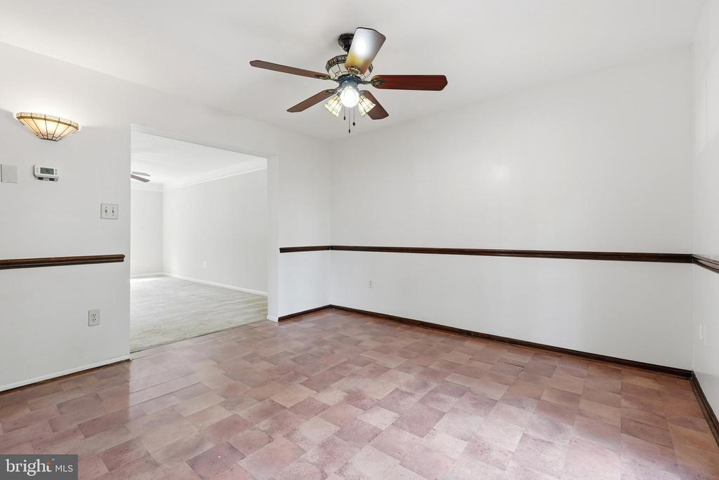 8031 SLEEPY VIEW LANE