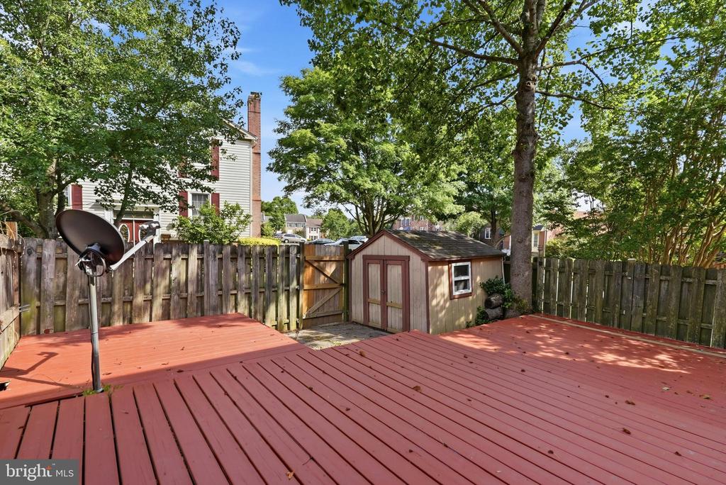 8031 SLEEPY VIEW LANE