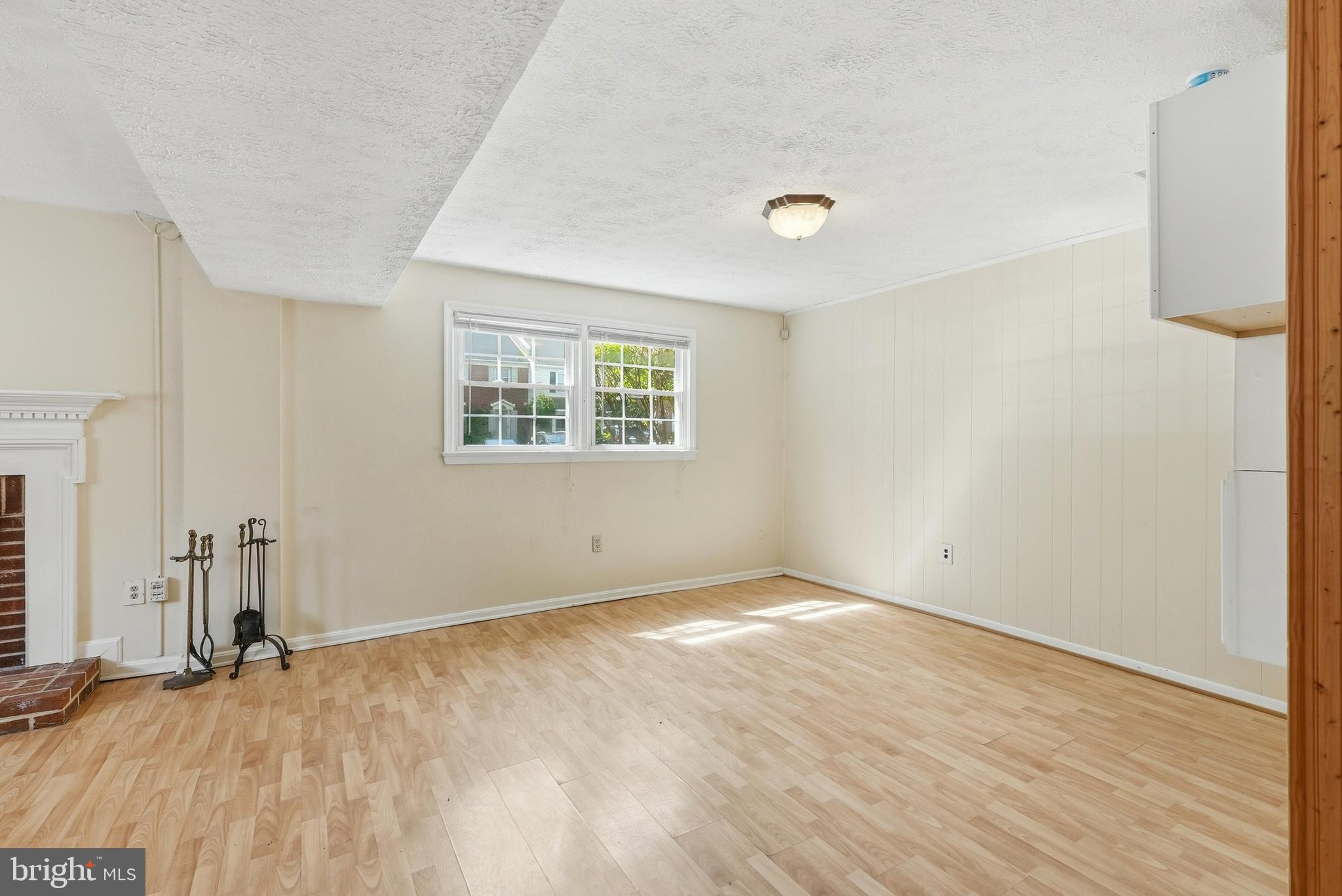 8031 SLEEPY VIEW LANE