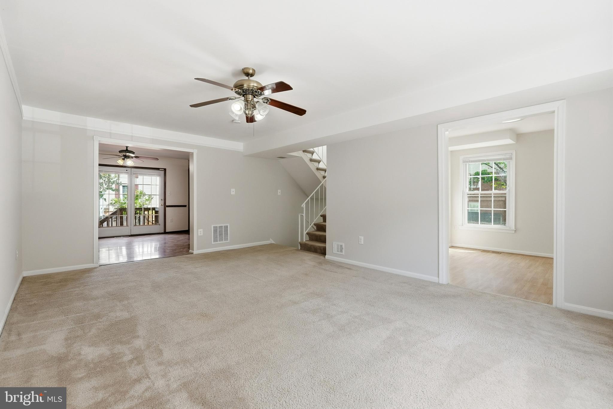 8031 SLEEPY VIEW LANE
