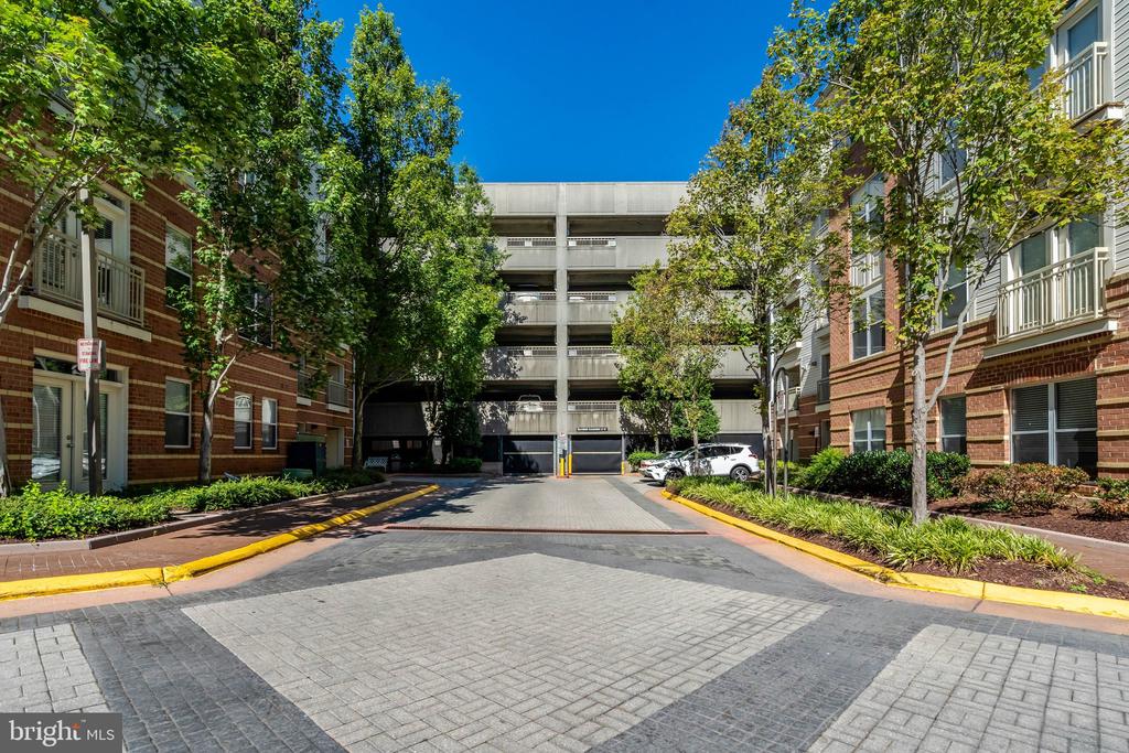 9480 VIRGINIA CENTER BOULEVARD 111