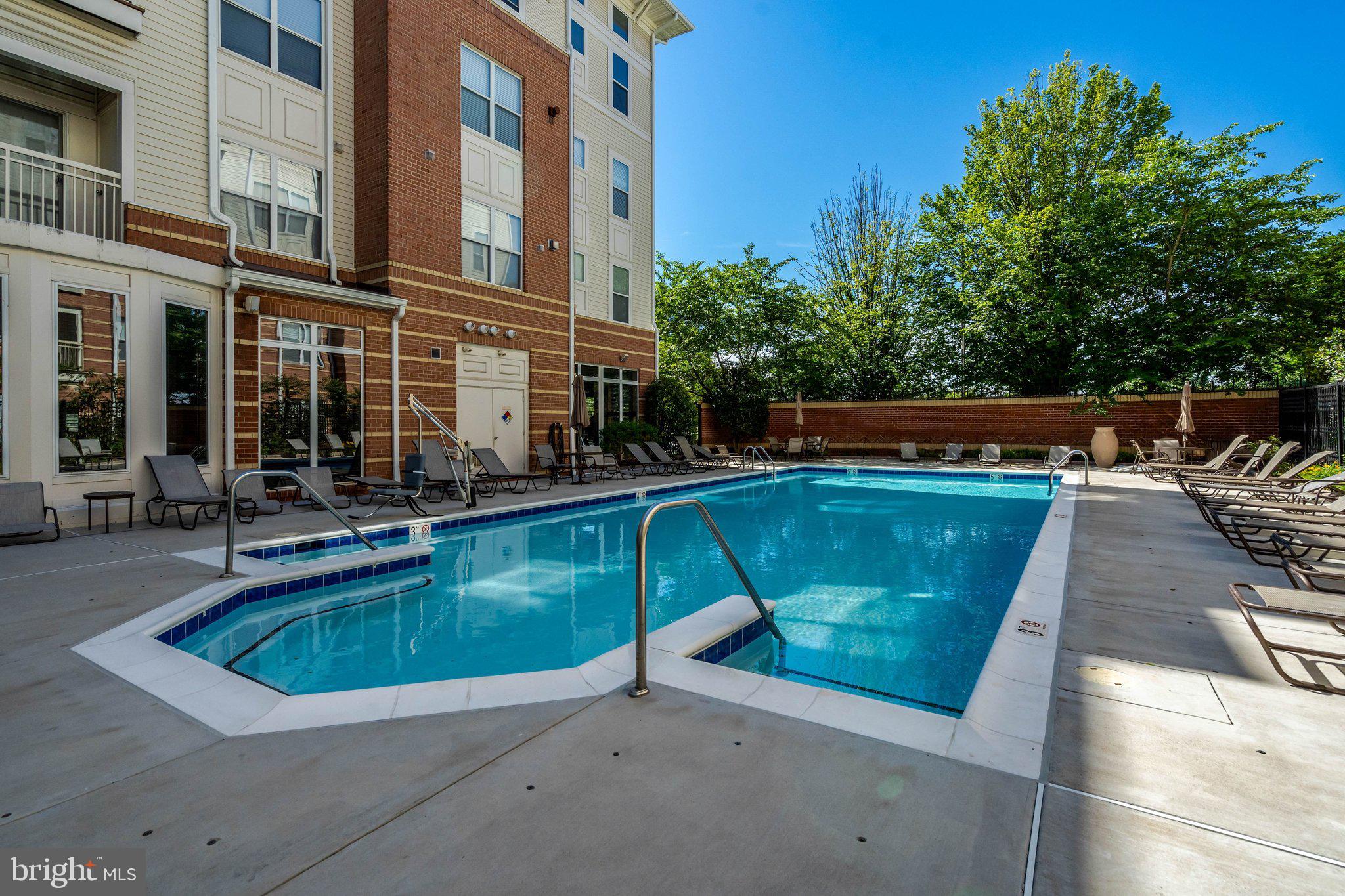 9480 VIRGINIA CENTER BOULEVARD 111