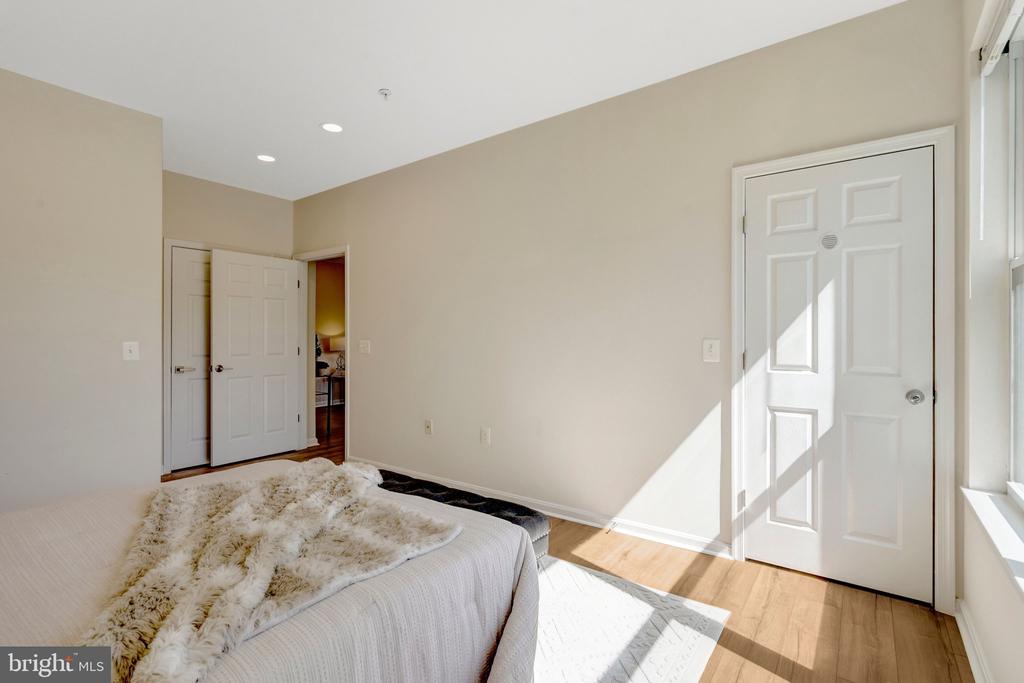 9480 VIRGINIA CENTER BOULEVARD 111