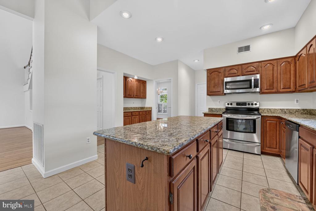 6511 ROCK CRYSTAL DRIVE