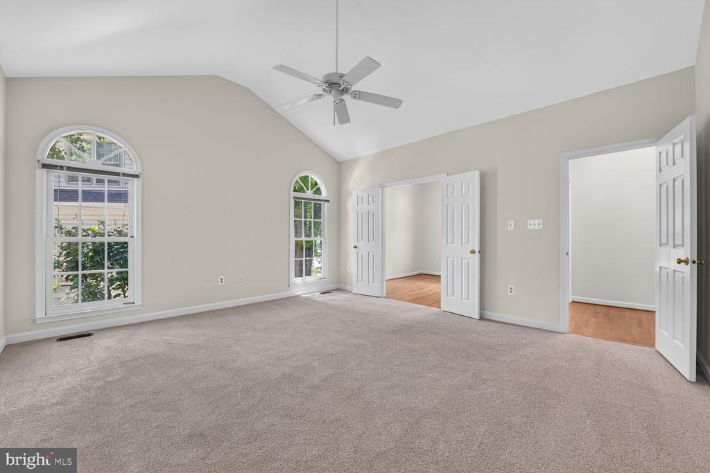 6511 ROCK CRYSTAL DRIVE
