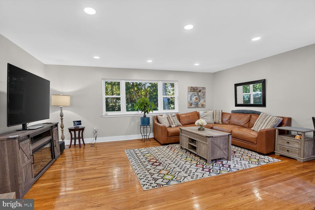 5010 GAINSBOROUGH DRIVE