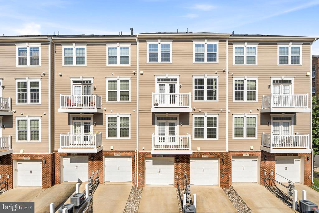 13756 EARHART CIRCLE 10N