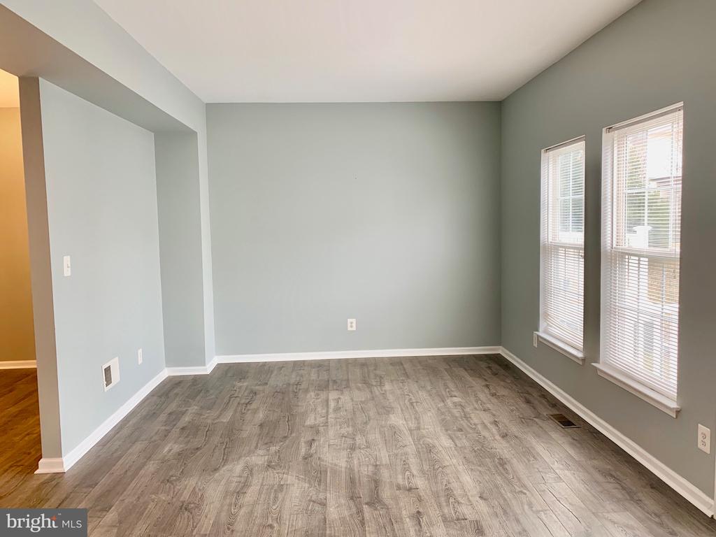8108 HORSESHOE COTTAGE CIRCLE