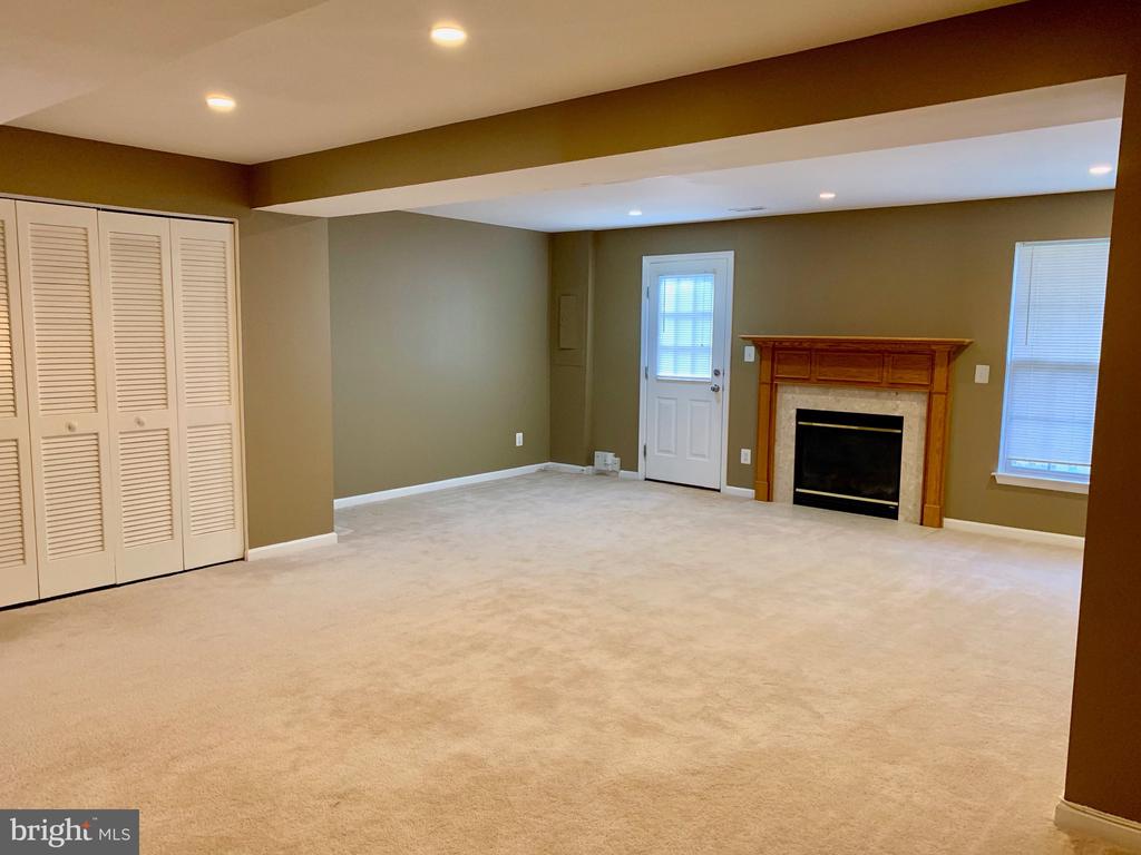 8108 HORSESHOE COTTAGE CIRCLE